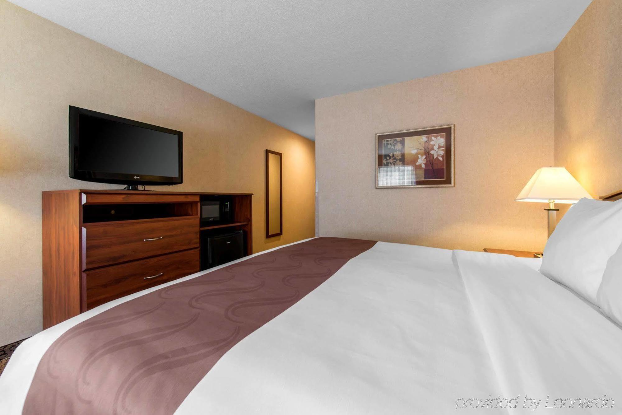 Quality Inn Burlington Exterior photo